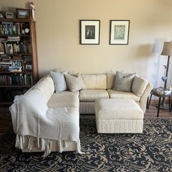 Beautiful 2 Piece Sectional W Ottoman (DELIVERY AVAILABLE)