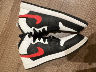 Jordan 1 Mid