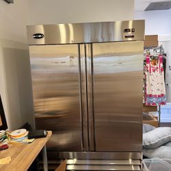 Commercial fridge 