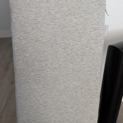 UPPAbaby Bassinet V3 Mattress Cover/Extra Cover for Bassinets 2018-Later/Ultra Soft and Comfortable/Machine Washable/Light Grey
