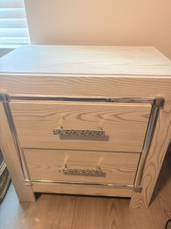 FURNITURE MUST GO
