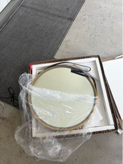 ✨ Brand New 11.5” Round Gold LED Mirror ✨