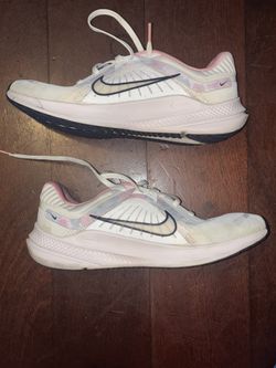 Women’s Nike Size 9