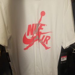 Nike Air Jordan Large Tshirt 
