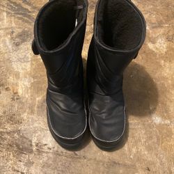 Snow Boots Size 5 