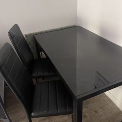 DINING TABLE WITH 4 CHAIRS 