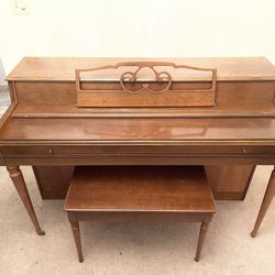 Wurlitzer Spinet Piano