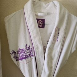 La Fayette Robe