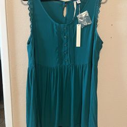 Sleeveless Tops $10 each OBO - like new - size L +