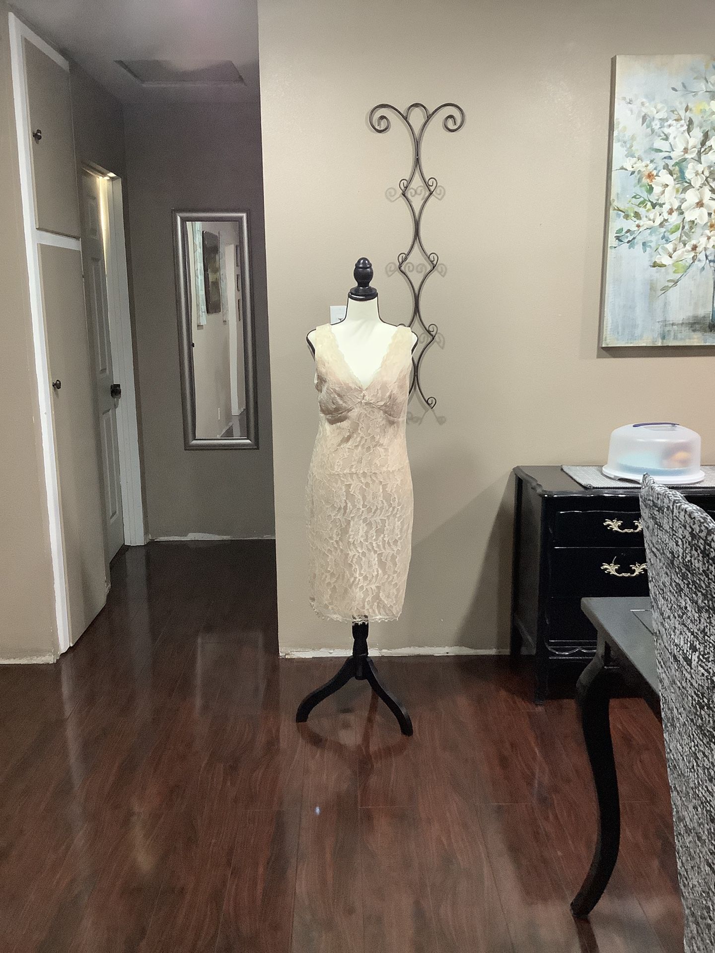 Elegant Lace Dress In Cream