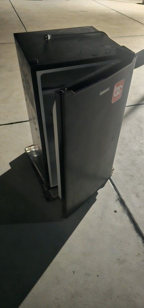 Small Refrigerator