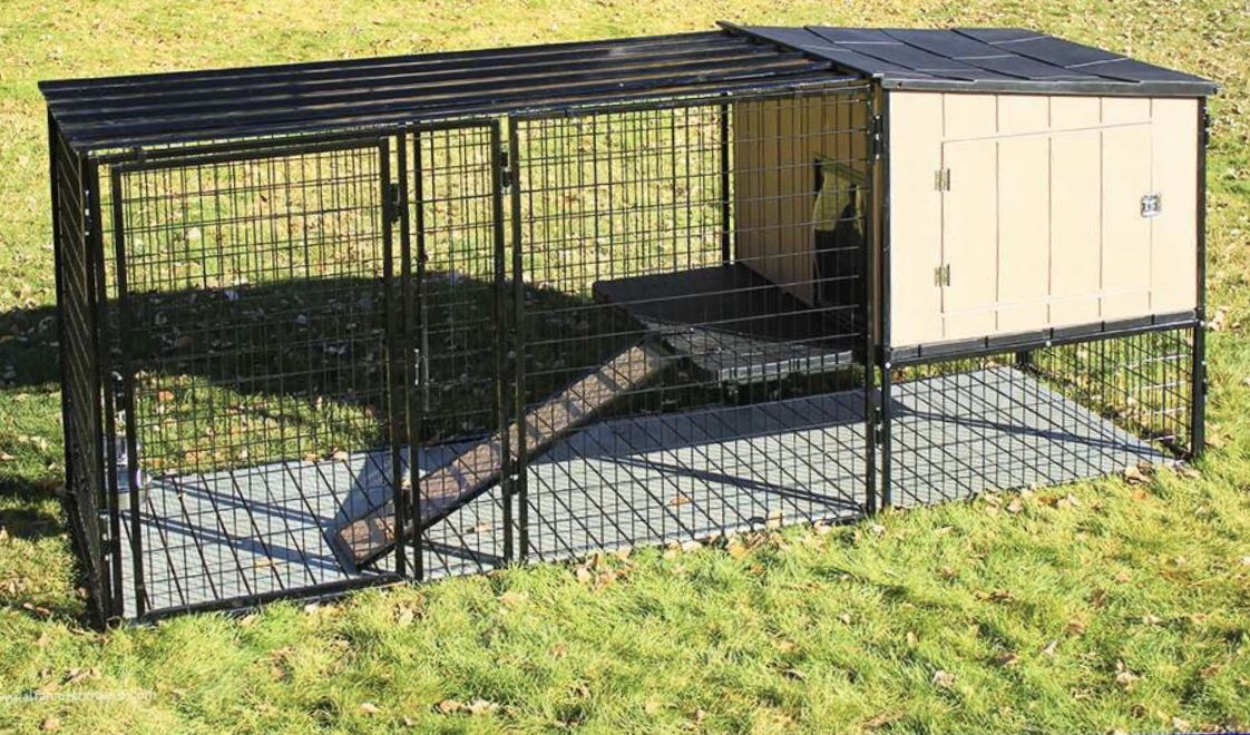 K9 dog kennel and house