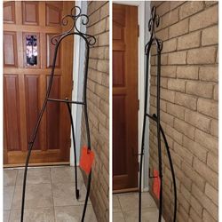 Large Floor-Standing Easel Stand with Decorative Embellishments