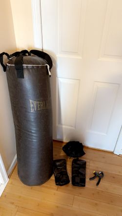 BRAND NEW EVERLAST BUNDLE