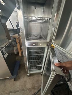 Commercial standing freezer