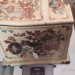 Vintage Asian Jewelry Box