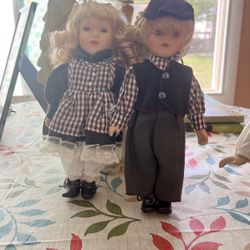 Wyndham Lane Heidi And Eric Porcelain Doll Sets 