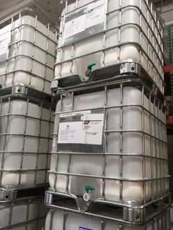Totes 275 gallons