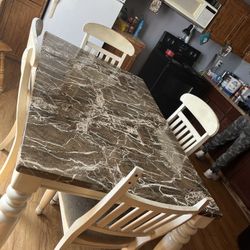 Nice Big Dinning Room Table 