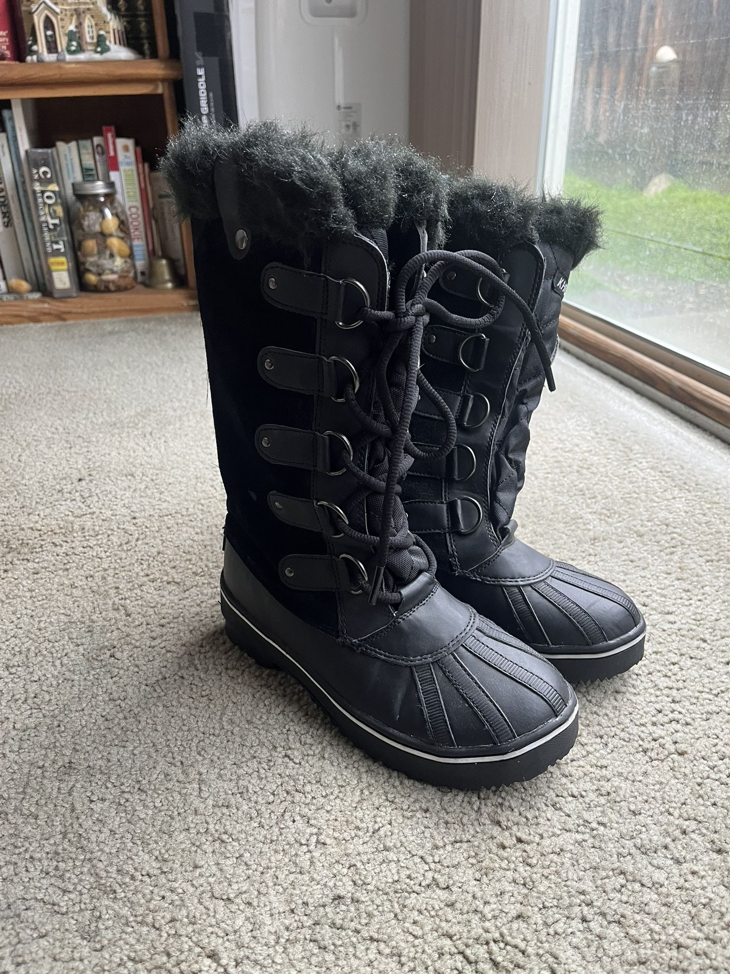 KHOMBU Snow Boot Size 6