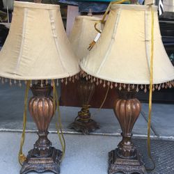 Lamparas $ 8 cada Una $ 8 Each 