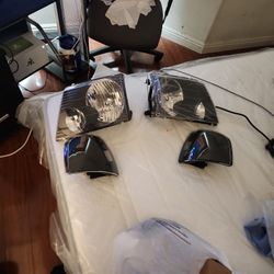 Brand New Black Headlights+corner Signal Lights L+R For 2002 Ford Explorer