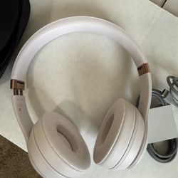 Beats Solo 4 