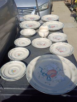 Son 21 piezas todas por 30 dólares