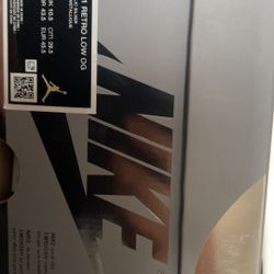 Air Jordan 1 Retro Low OG Neutral Grey Metallic Silver