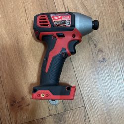 Milwaukee Impact Drill M 18