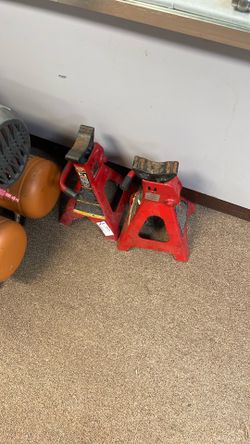 Set Of Two Jackstands