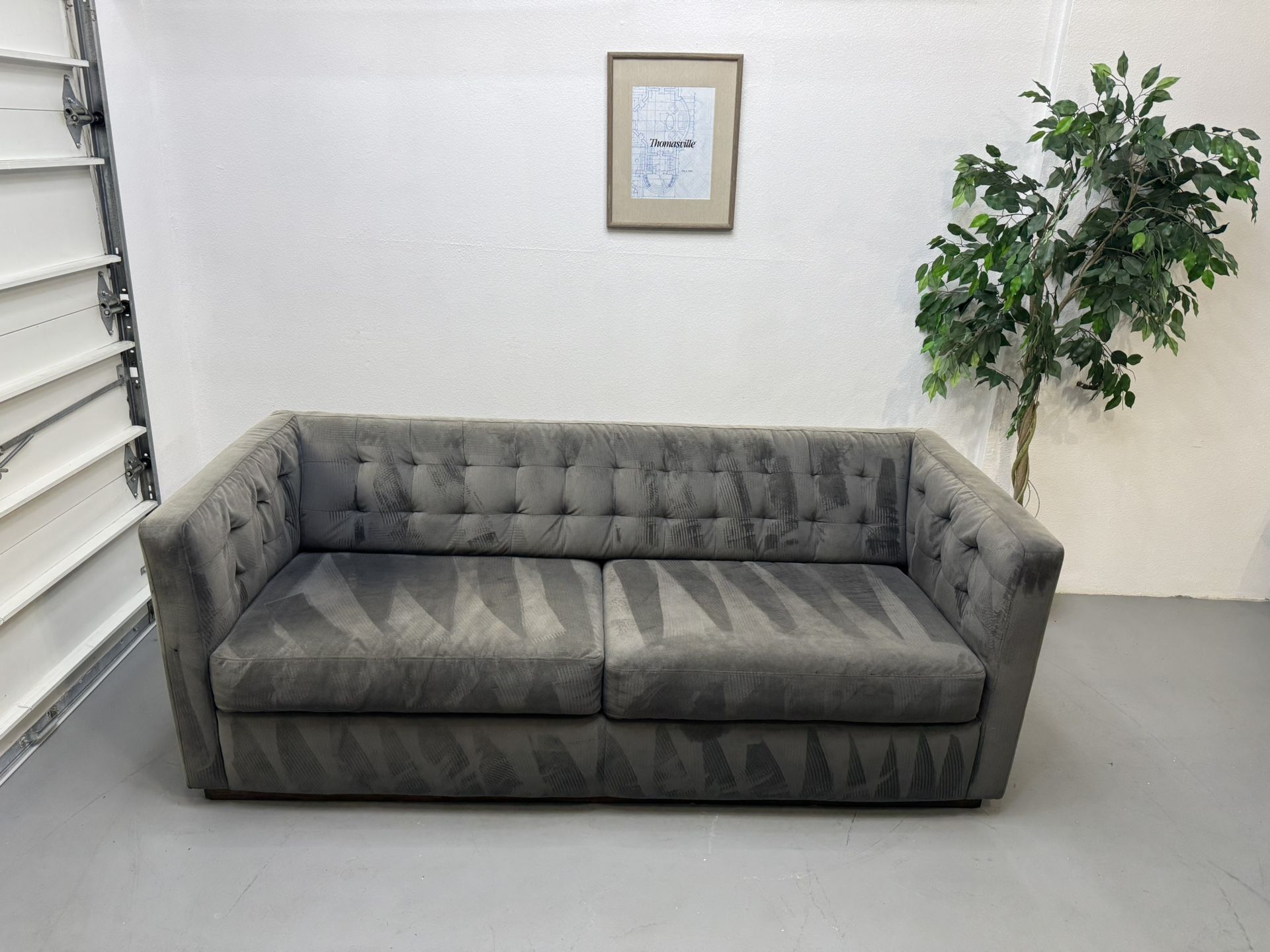 ! Velvet Sofa !