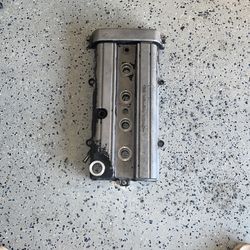 Honda DOHC valve cover