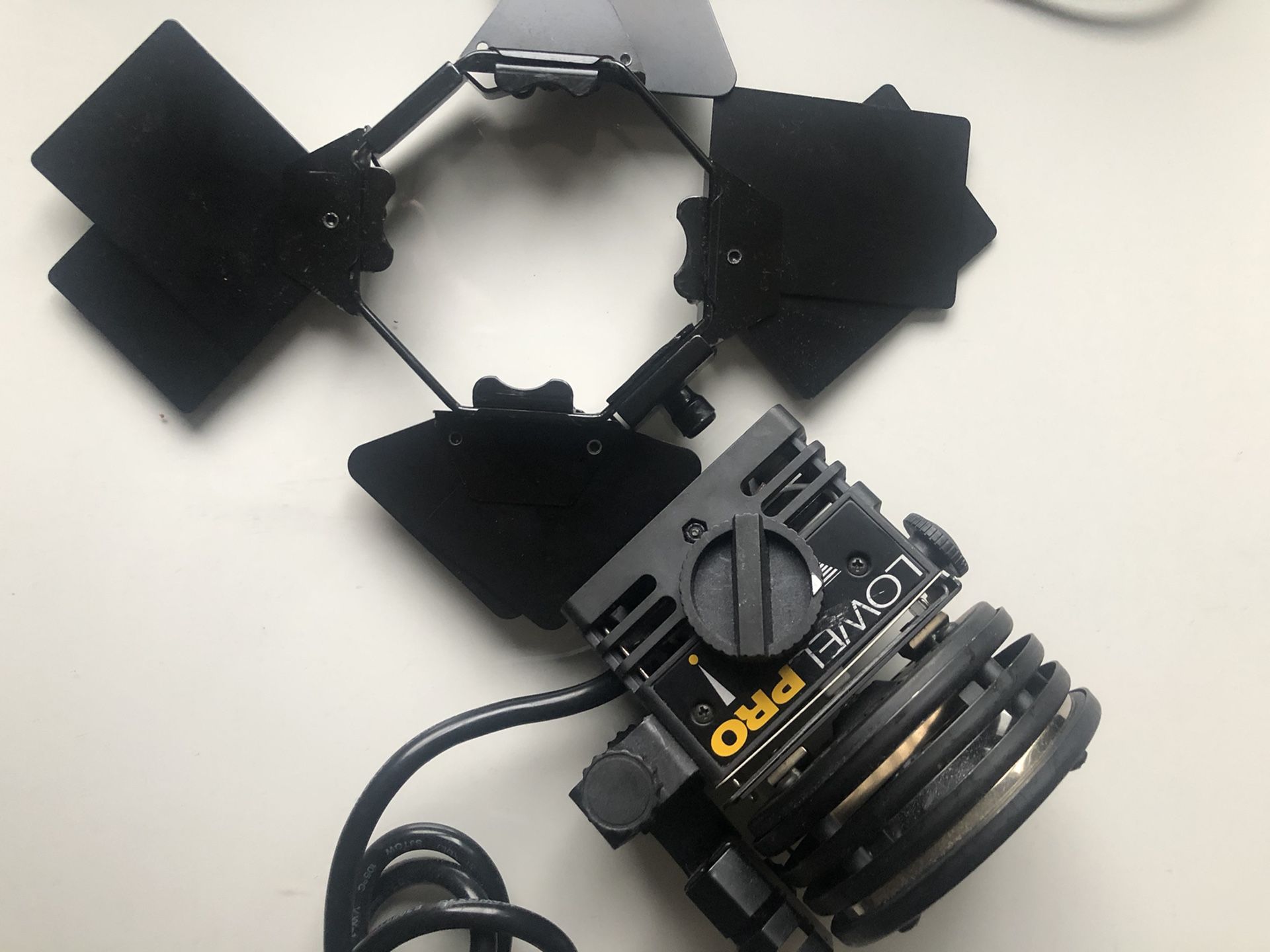 Lowel Pro P210 Light
