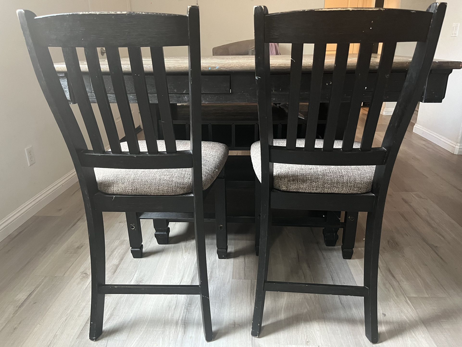 Free Table With Chairs 