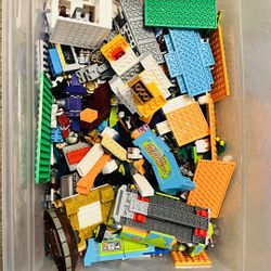 Box Of Random Lego Pieces 