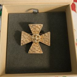 Maltese Cross  Goldtone Brooch 