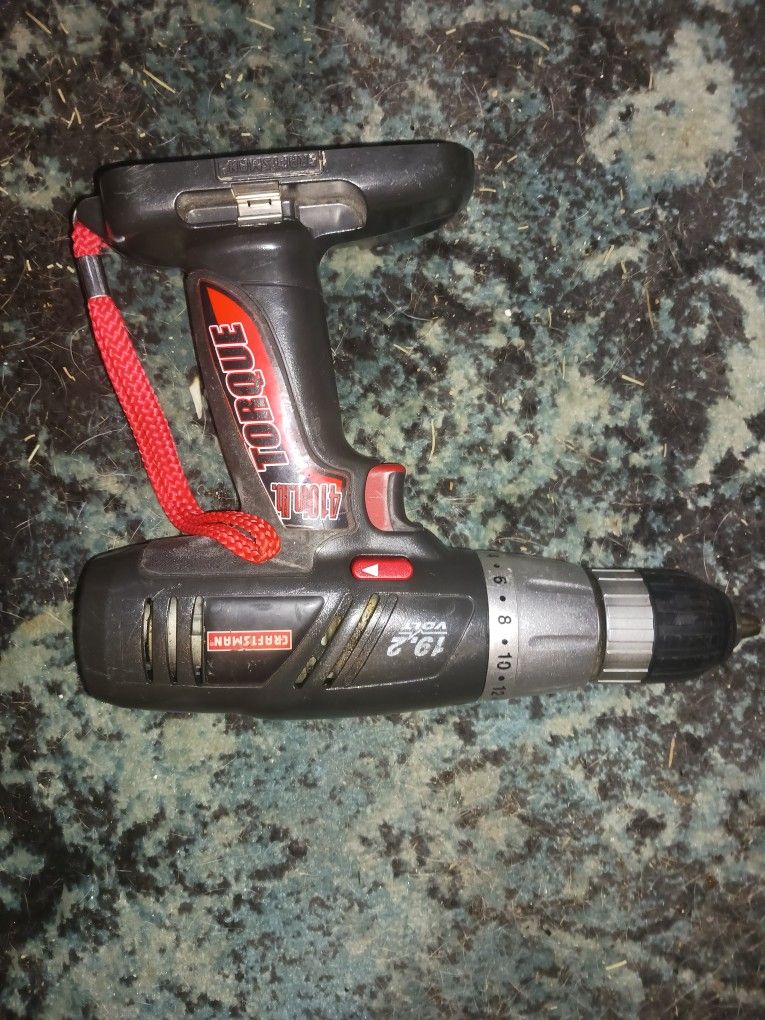 Craftsman c3 1/2 in driver/drill w/batteries and chargers