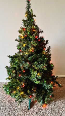 Christmas Tree 4ft Pre-lit