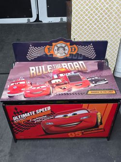 Disney Pixar Cars Lightning McQueen Toy chest