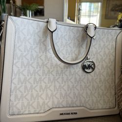 MK Purse