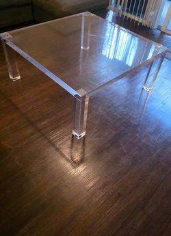 Large square acrylic (Lucite) coffee table 42x42  - High strength / Sturdy
