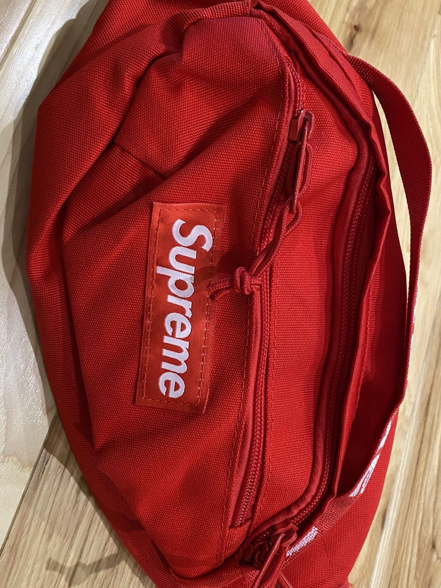 SUPREME BELLY BAG!!