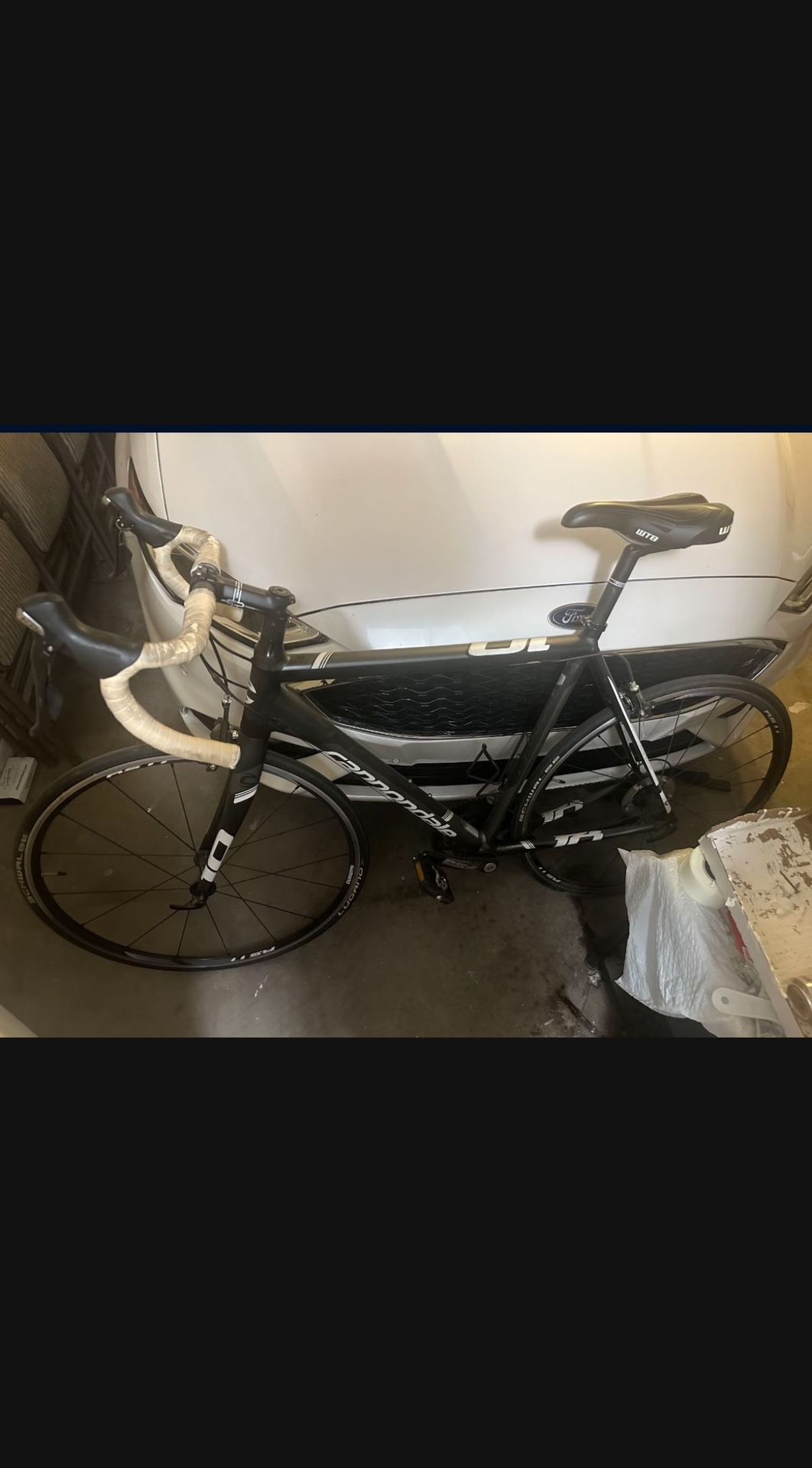 Cannondale CAAD10 Carbon Road Bike