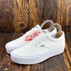$45 Women’s Vans Platform Brand New Size 11 