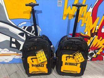 DeWalt backpack water resistant compartment
