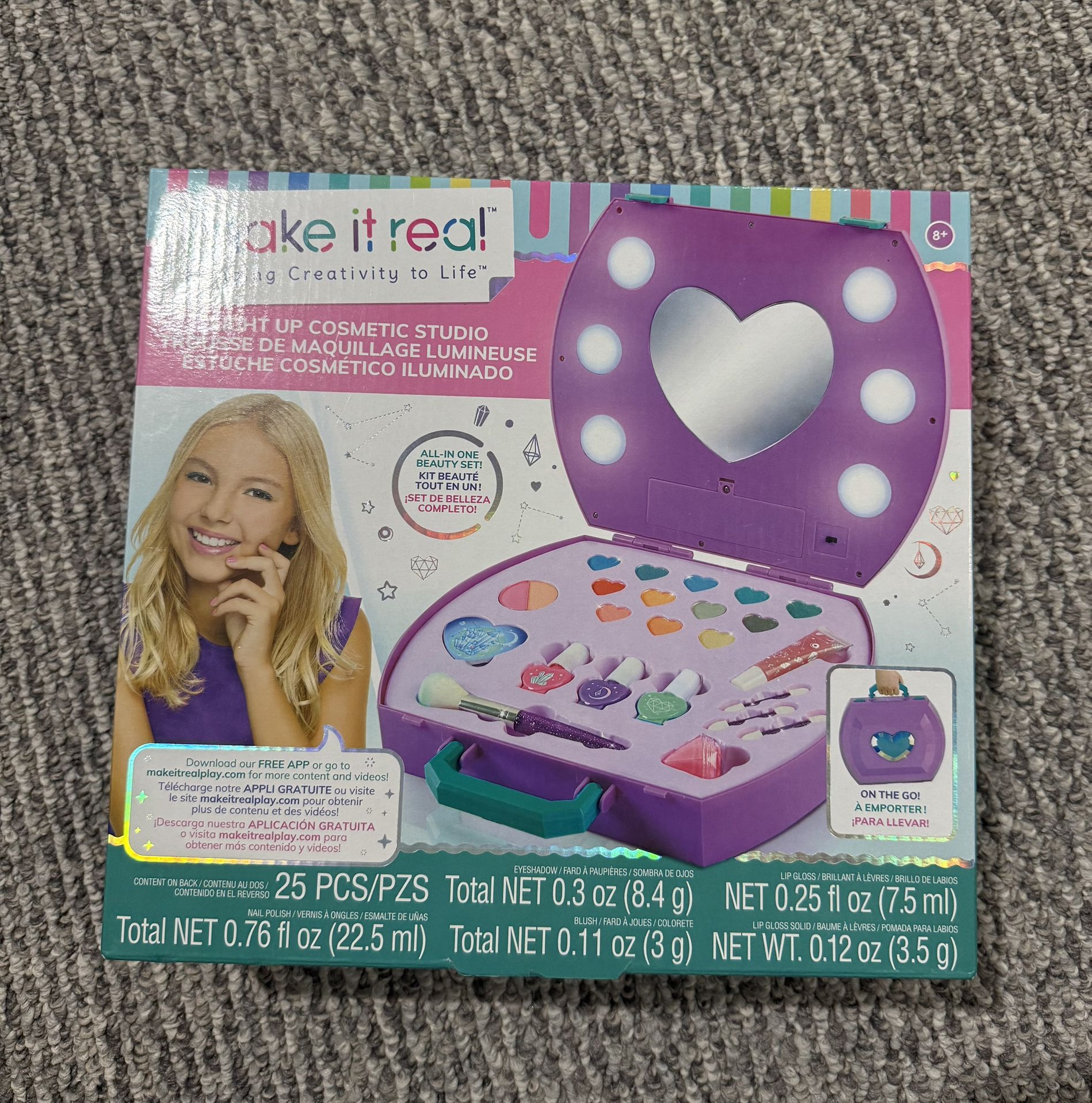 NEW- Make It Real Light Up Cosmetic Studio