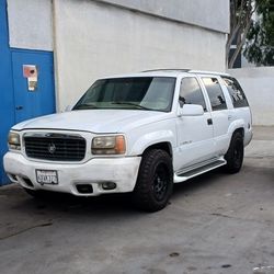 Cadillac Escalade 4x4 V8 5.7 Trade For Honda Crv