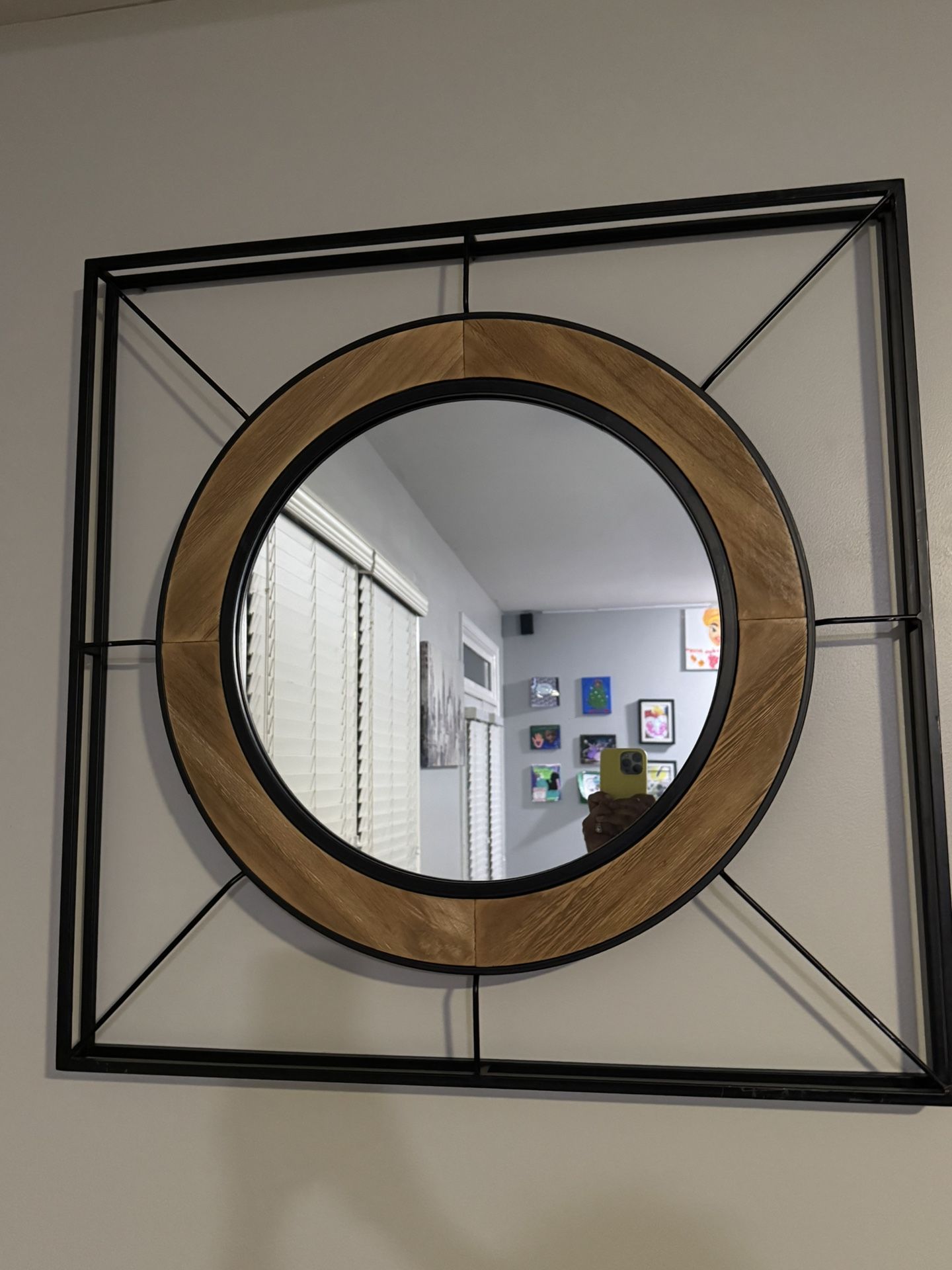 2 Mirrors 