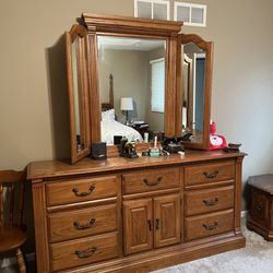 Bedroom Dresser And Mirror- Oak 